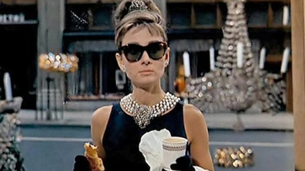 《蒂芙尼的早餐》里的经典眼镜原来大有来头